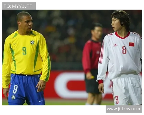 足球明星慷慨解囊为汶川灾区捐款展现大爱精神